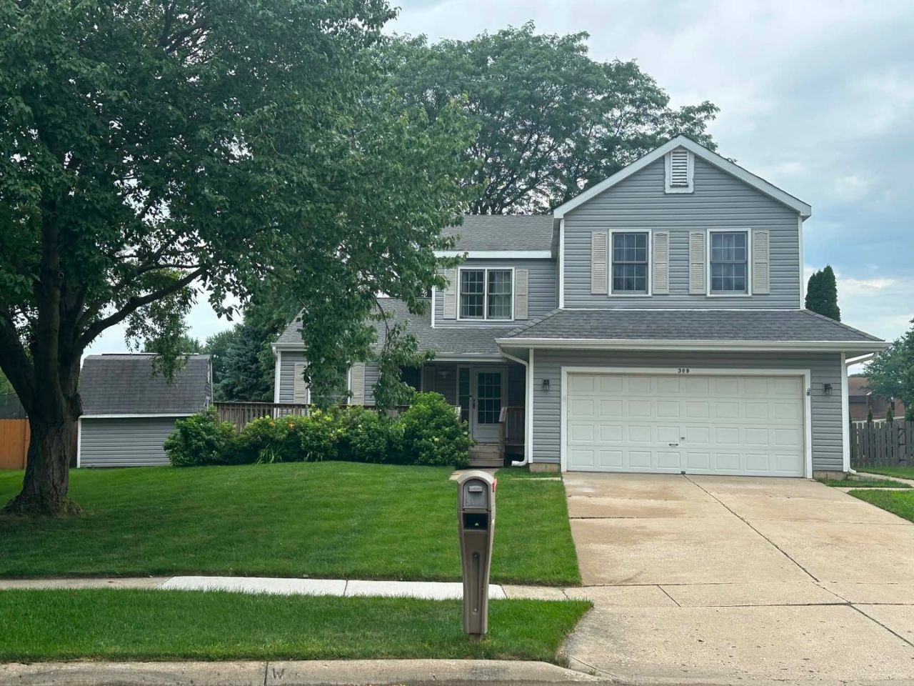309 S Cross Trail, McHenry, IL 60050