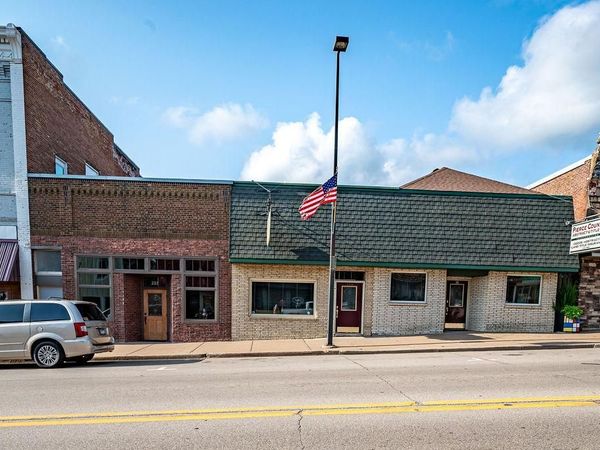 359 W Main Street , Ellsworth, WI 54011