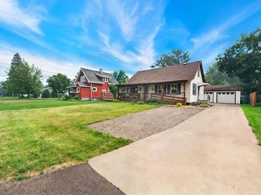 220 E Locust Street, Duluth, MN 55811