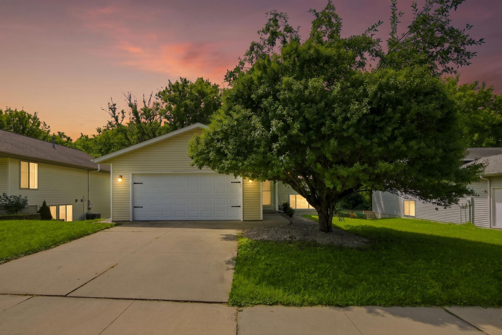 3814 Strathmore Lane Se, Rochester, MN 55904 Main Photo