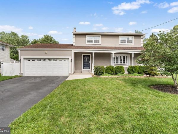 7 OAKEN LANE, HAMILTON, NJ 08619