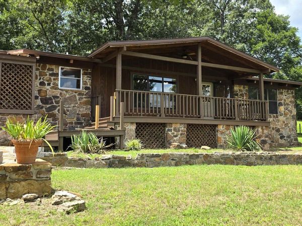 725 S Bayou , Mountain View, AR 72560