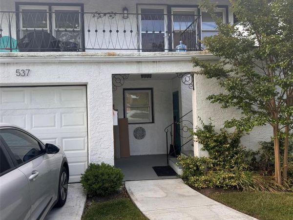 537 E Chester Street , Long Beach, NY 11561