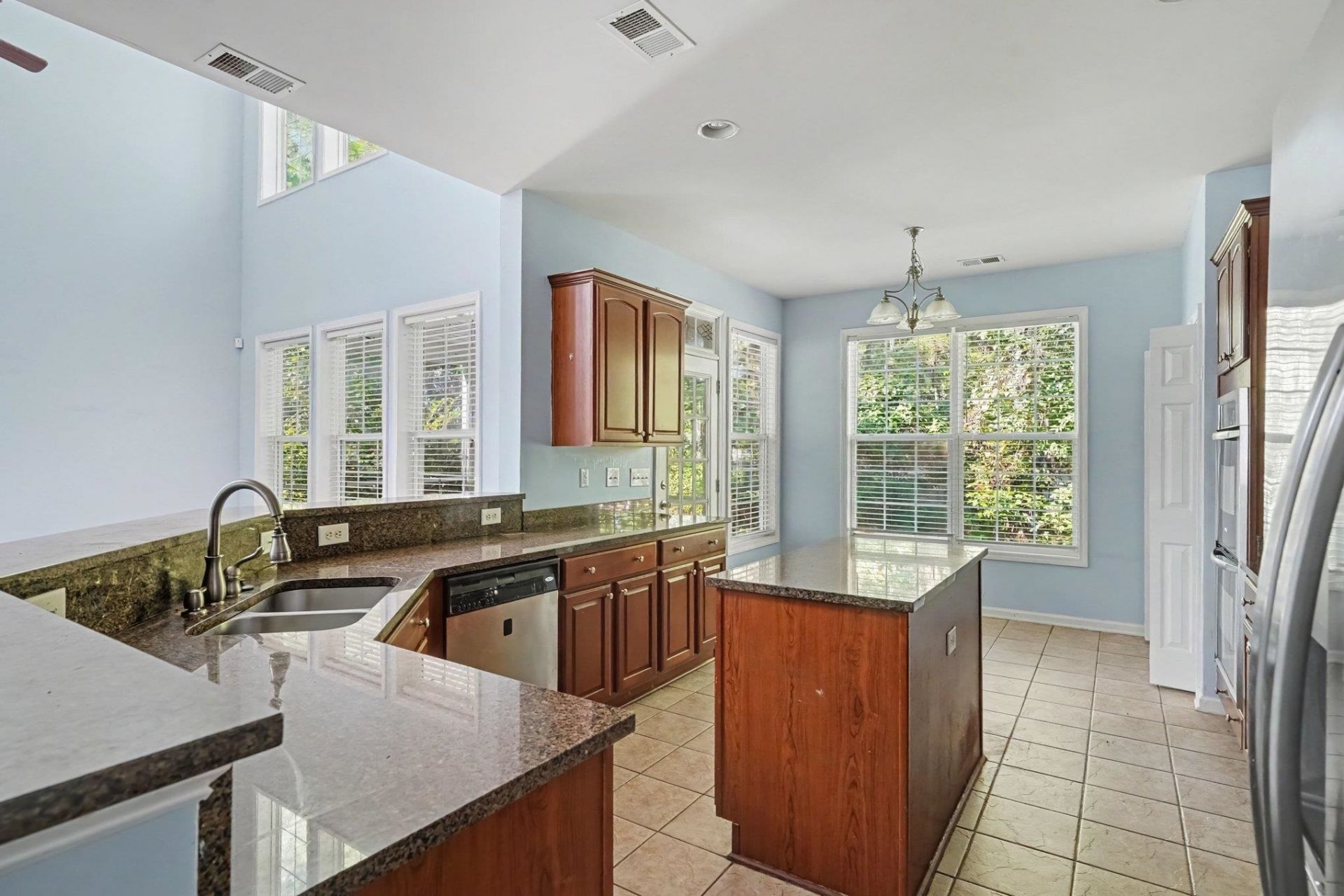 161 Abcaw Blvd. Photo 7