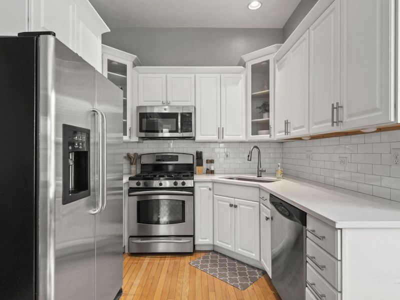 950 N 6th Street, Columbus, OH 43201 Photo 6