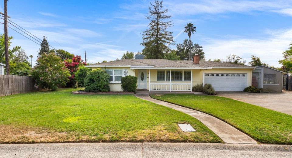 2661 Foothill Dr, Carmichael, CA 95608 Photo