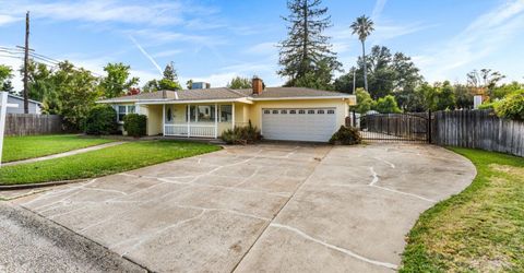 2661 Foothill Dr, Carmichael, CA 95608 Photo