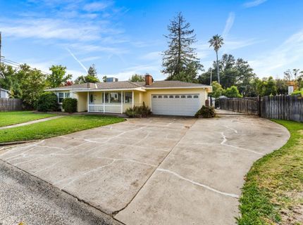 2661 Foothill Dr, Carmichael, CA 95608 Photo