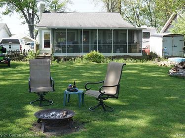 11853 Patterson Lake Dr, Unadilla Township, Mi 48169