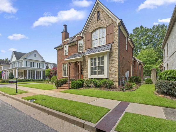 4561 W WOODLAWN CIR, Collierville, TN 38017