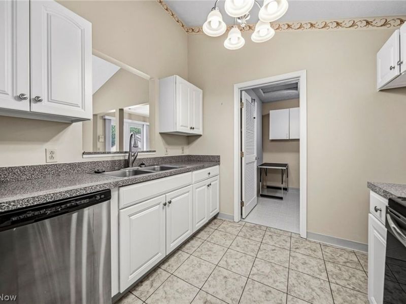 7194 Village Drive , Concord Township, OH 44060 Photo 11