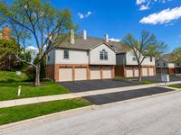 32 Kristin Circle, Schaumburg, IL 60195 primary photo