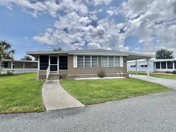 117 JACARANDA DRIVE , LEESBURG, FL 34748