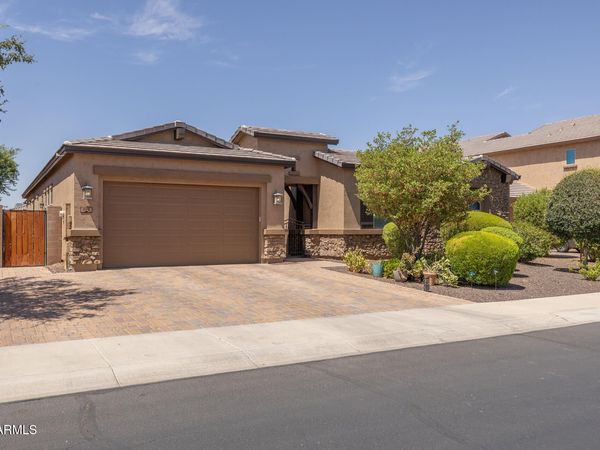 892 E HAMPTON Lane, Gilbert, AZ 85295