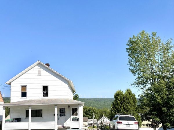 418 Main Street, Vandling, PA 18421
