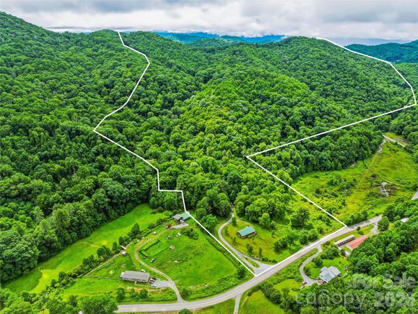 961 Wilson Branch Road , Mars Hill, NC 28754