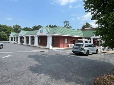 2303 N AUGUSTA ST, STAUNTON, VA 24401
