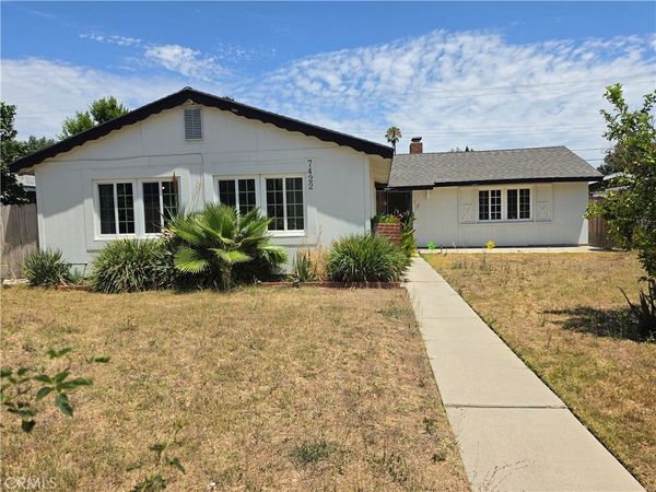 7422 Shoup Avenue , West Hills, CA 91307