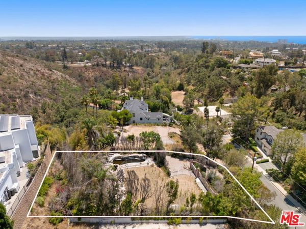 1324 Marinette Road , Pacific Palisades, CA 90272