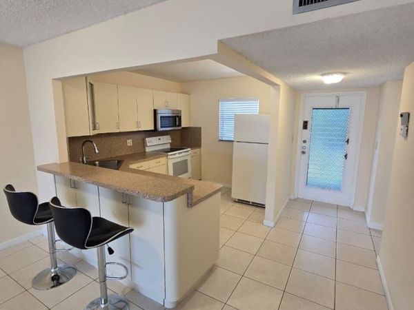 8321 SANDS POINT Boulevard, Unit D306, Tamarac, FL 33321