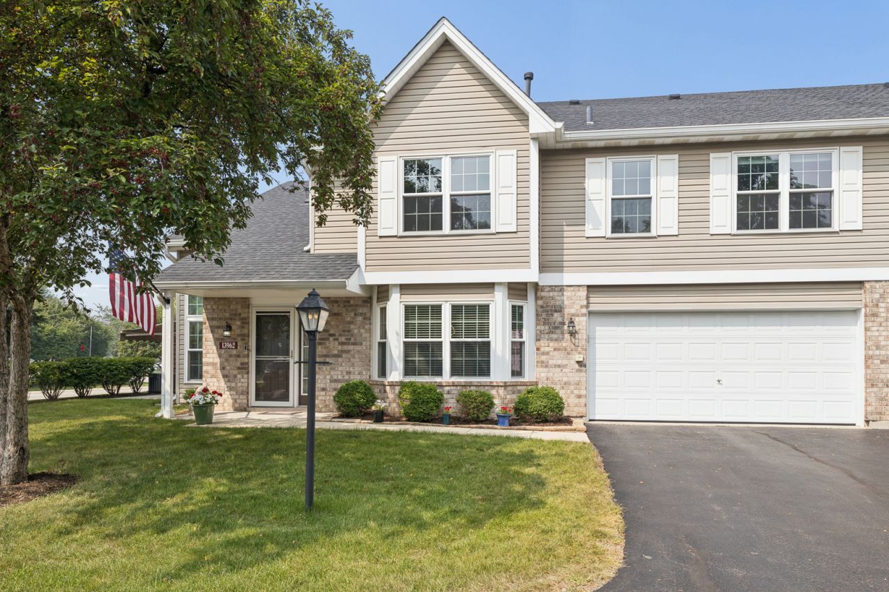 13962 S Cambridge Circle , Plainfield, IL 60544