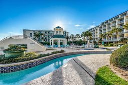 601 Retreat Beach Circle  photo 4