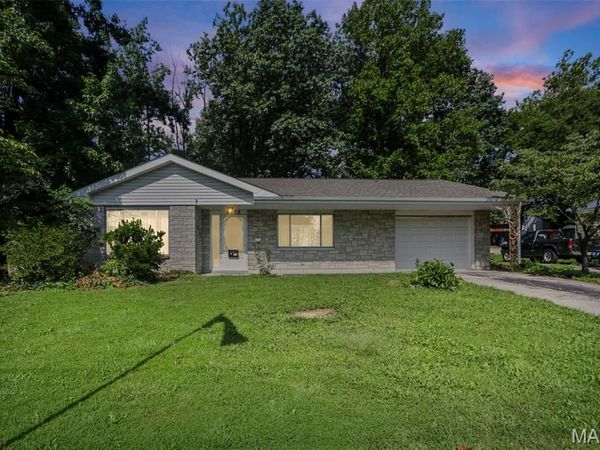 4026 Alby Street, Alton, IL 62002