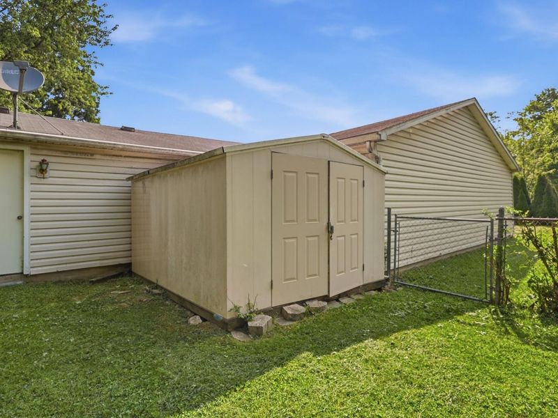 5890 Springfield Xenia Road, Springfield, OH 45502 Photo 46