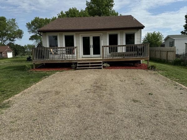 300 5TH AVENUE N, Badger, SD 57214