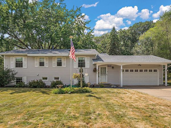 10908 Dahlia Street NW, Coon Rapids, MN 55433