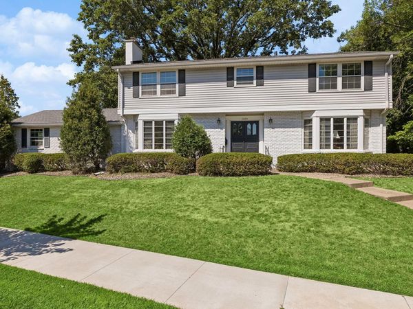 1605 Edgcumbe Road, Saint Paul, MN 55116