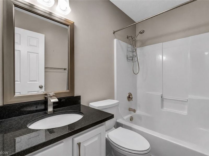 6108 Greenview Trail, North Ridgeville, OH 44039 Photo 10