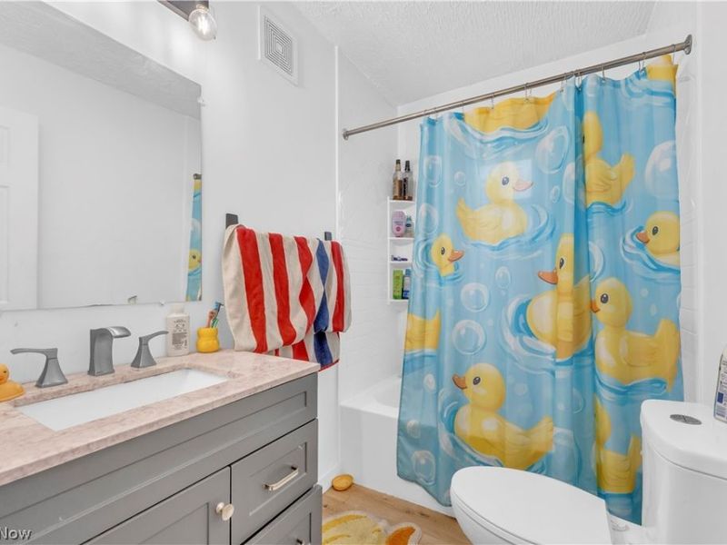 1950 E 30th Street, Lorain, OH 44055 Photo 11