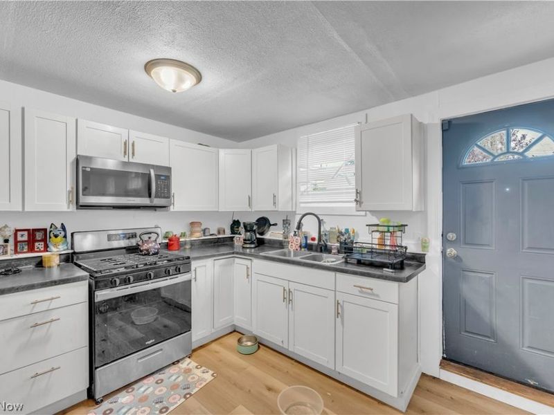 1950 E 30th Street, Lorain, OH 44055 Photo 5