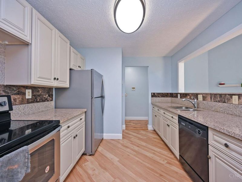 1605 Gelhot Drive, Unit 66, Fairfield, OH 45014 Photo 4