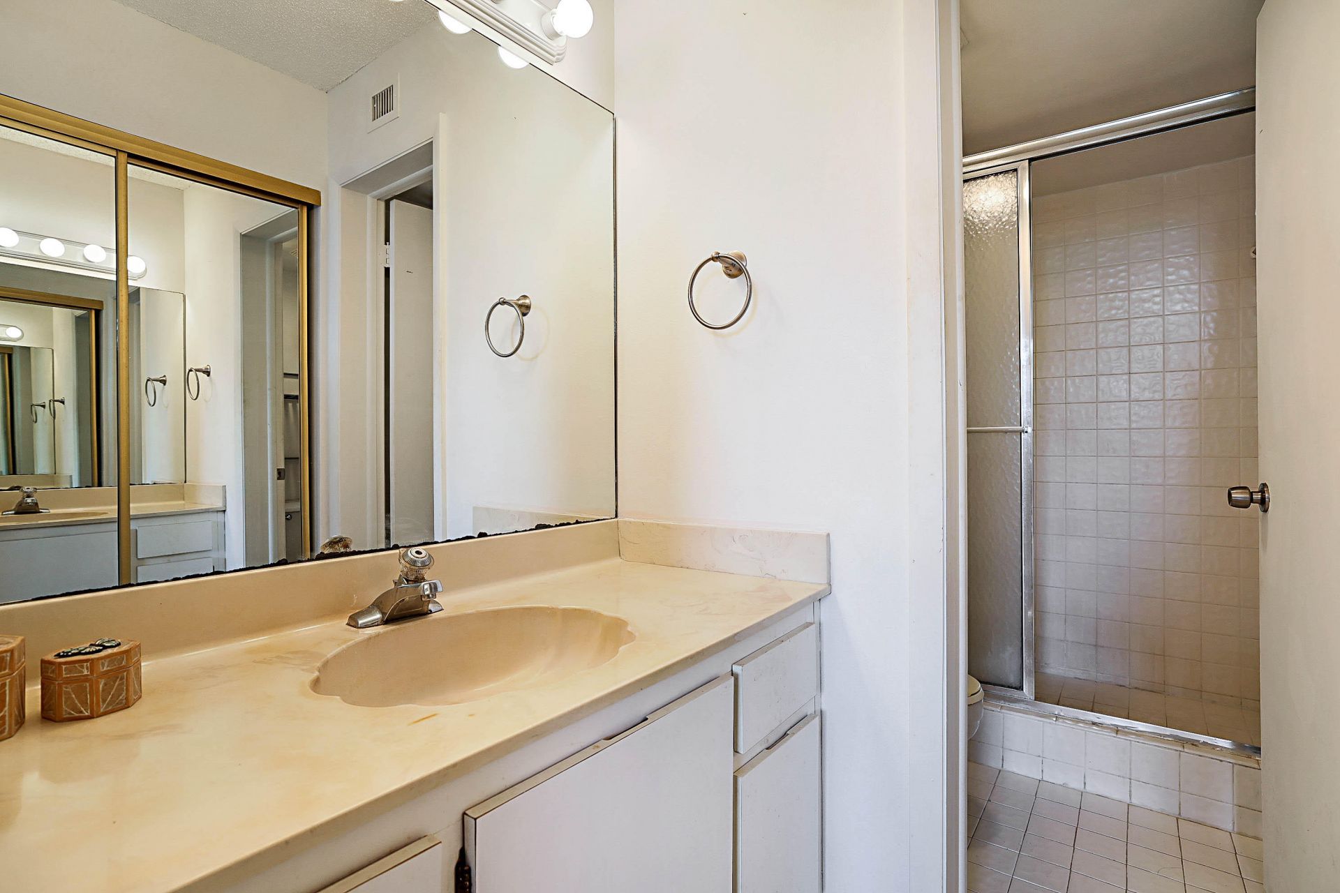 6475 W Oakland Park Boulevard, Unit 505, Lauderhill, FL 33313 Photo