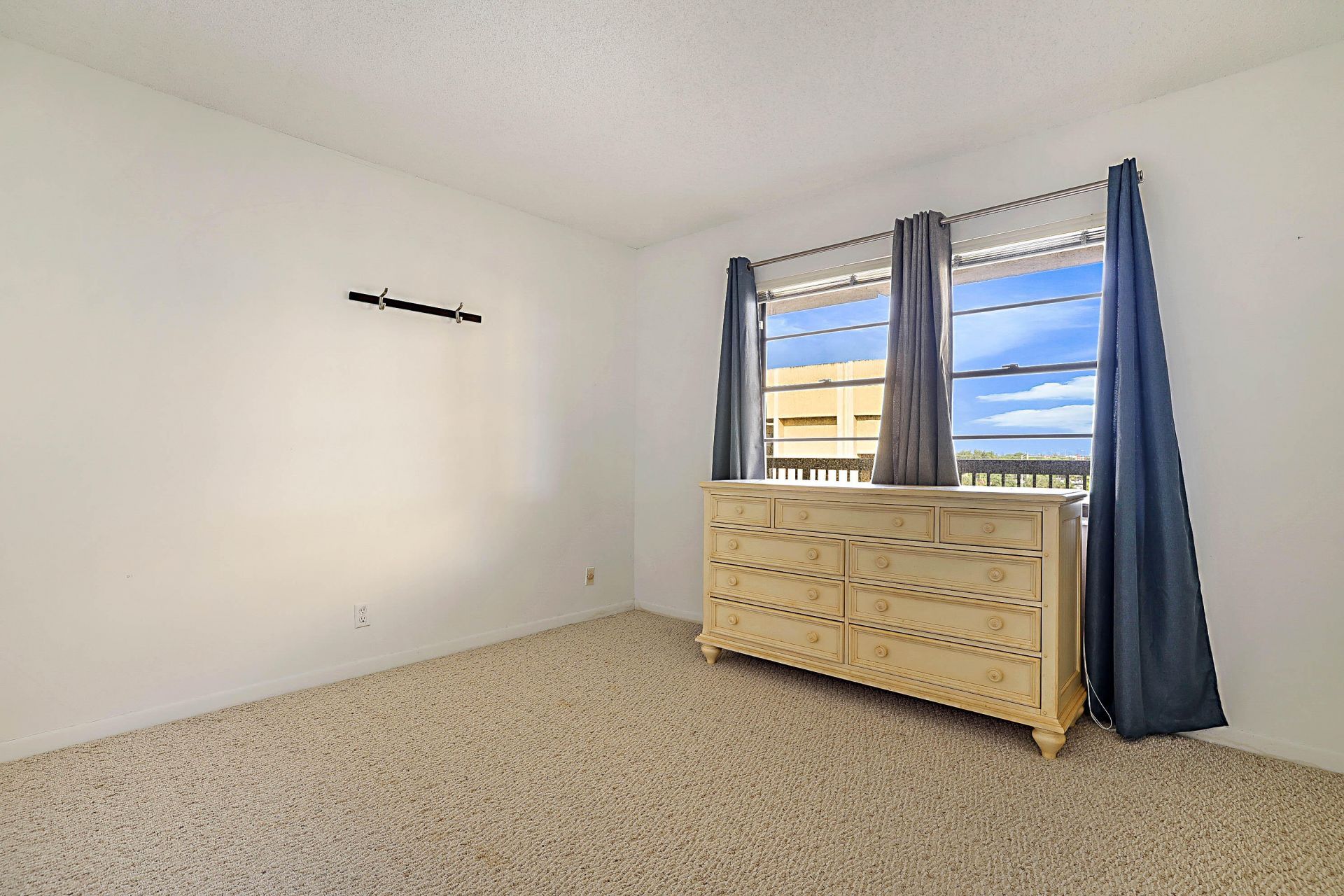 6475 W Oakland Park Boulevard, Unit 505, Lauderhill, FL 33313 Photo