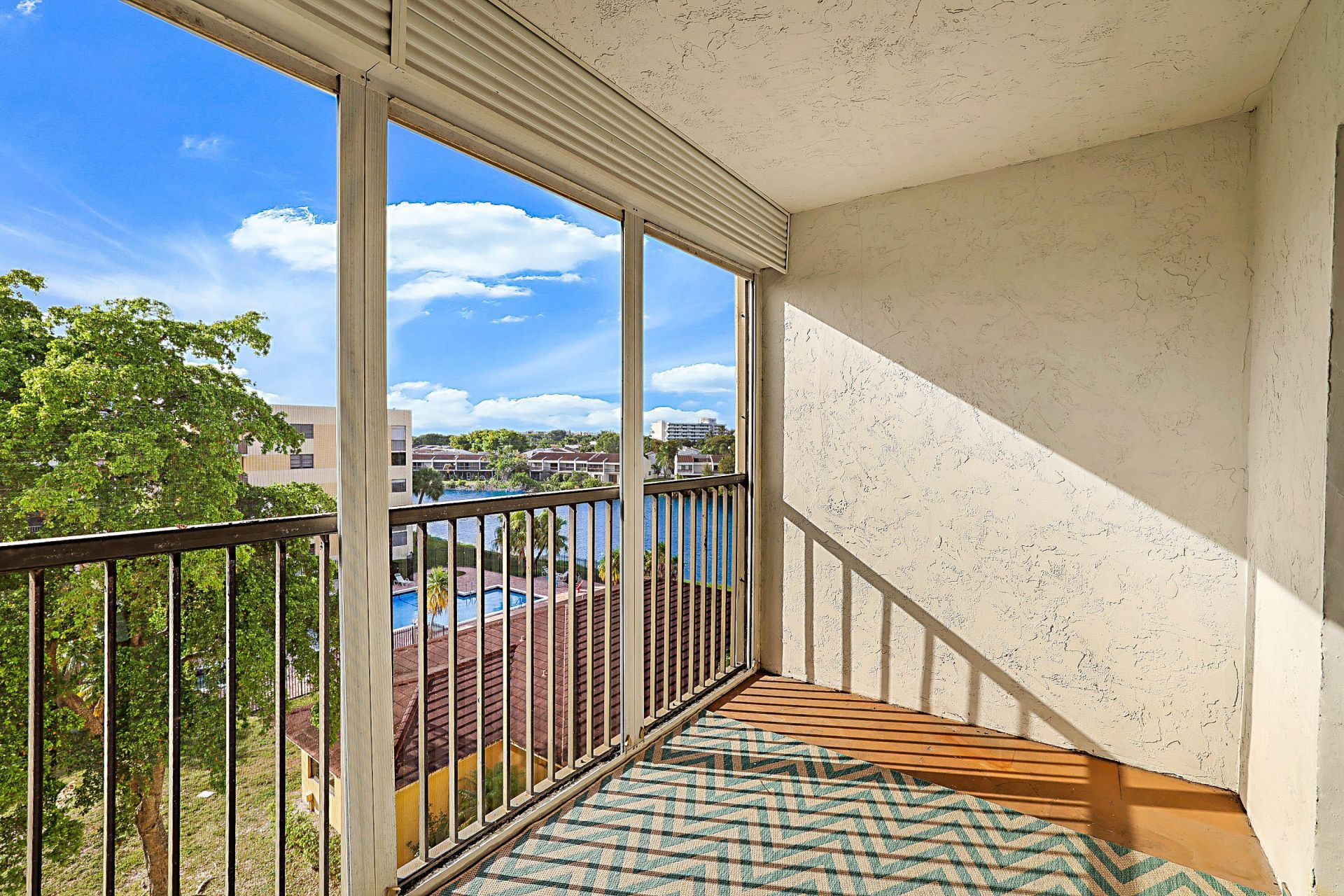 6475 W Oakland Park Boulevard, Unit 505, Lauderhill, FL 33313 Photo