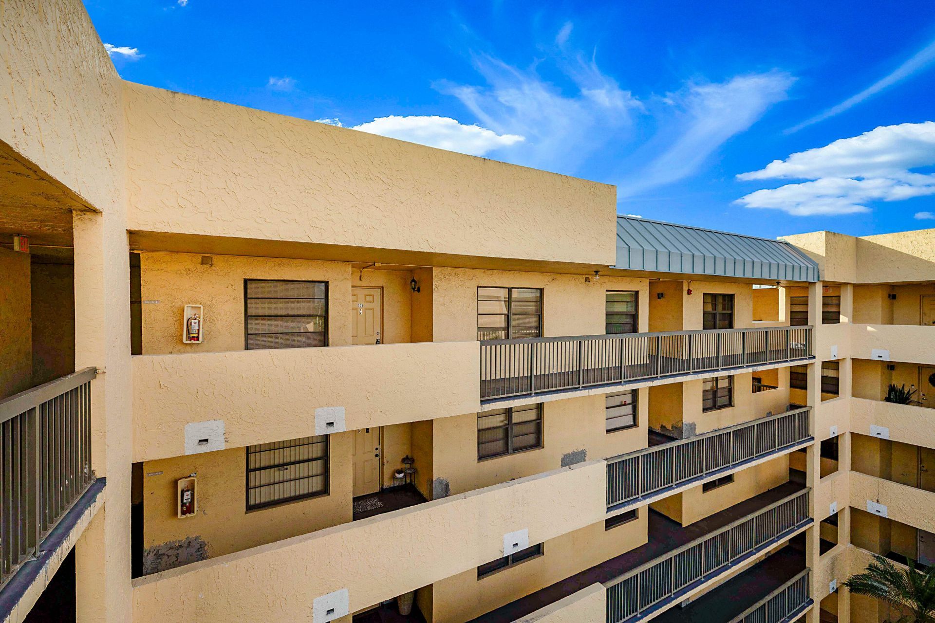 6475 W Oakland Park Boulevard, Unit 505, Lauderhill, FL 33313 Photo