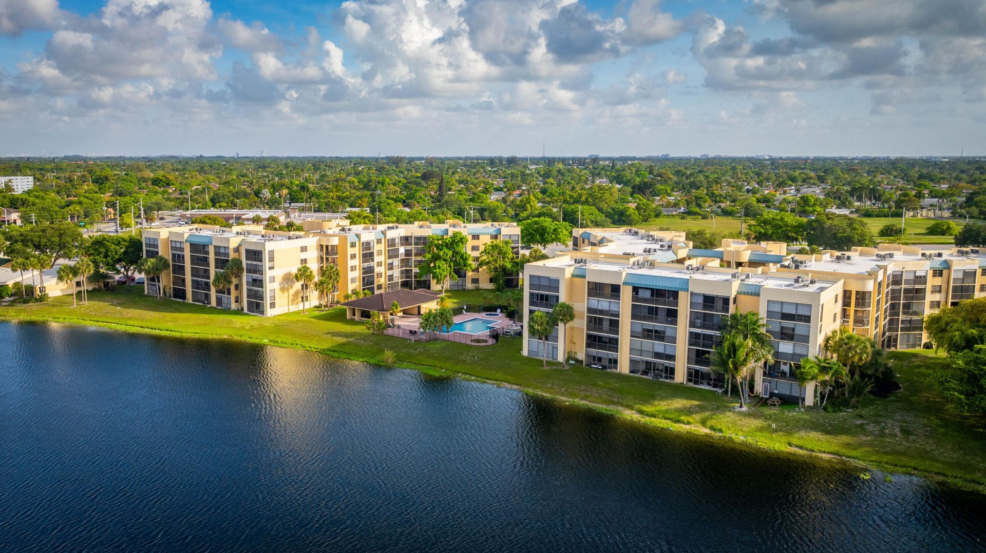 6475 W Oakland Park Boulevard, Unit 505, Lauderhill, FL 33313 Photo