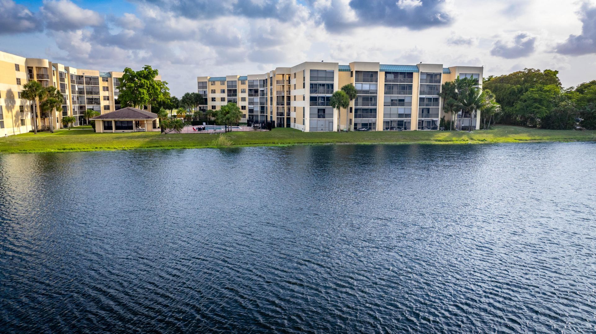 6475 W Oakland Park Boulevard, Unit 505, Lauderhill, FL 33313 Photo