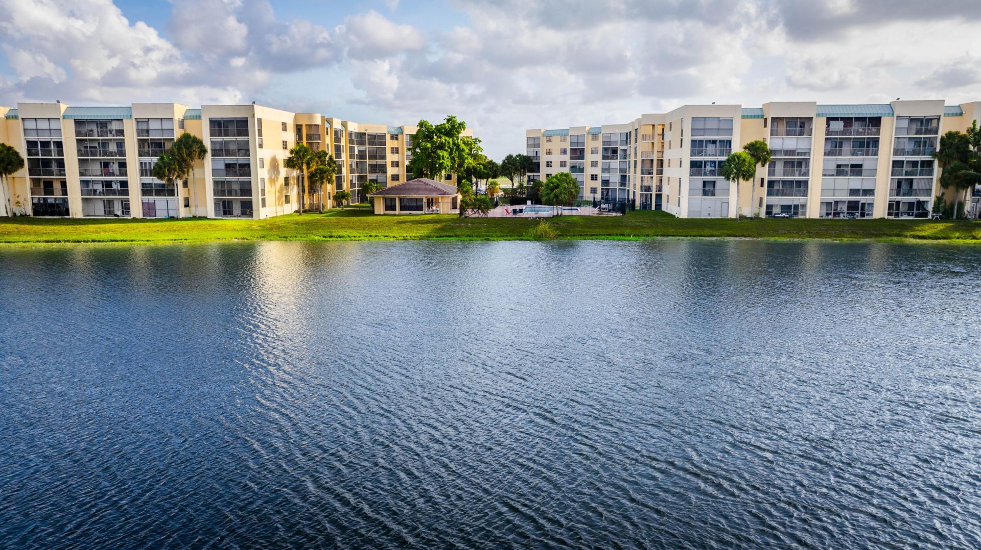 6475 W Oakland Park Boulevard, Unit 505, Lauderhill, FL 33313 Photo