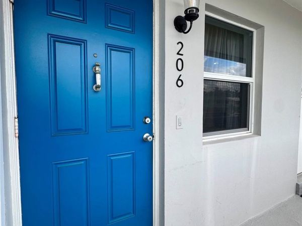 2801 NE 33RD Court, Unit 206, Fort Lauderdale, FL 33306
