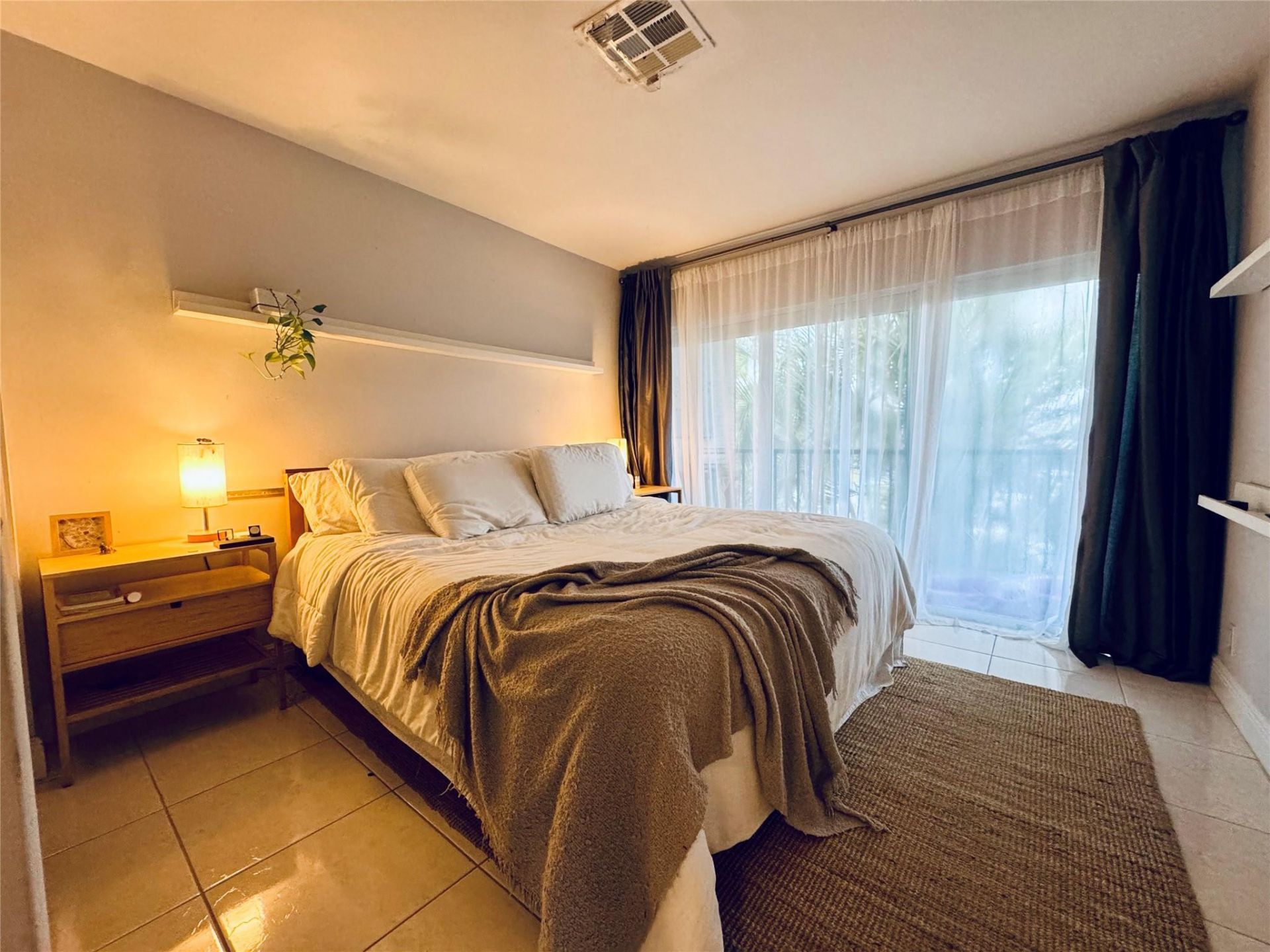 2801 NE 33rd Court, Unit 206, Fort Lauderdale, FL 33306 Photo