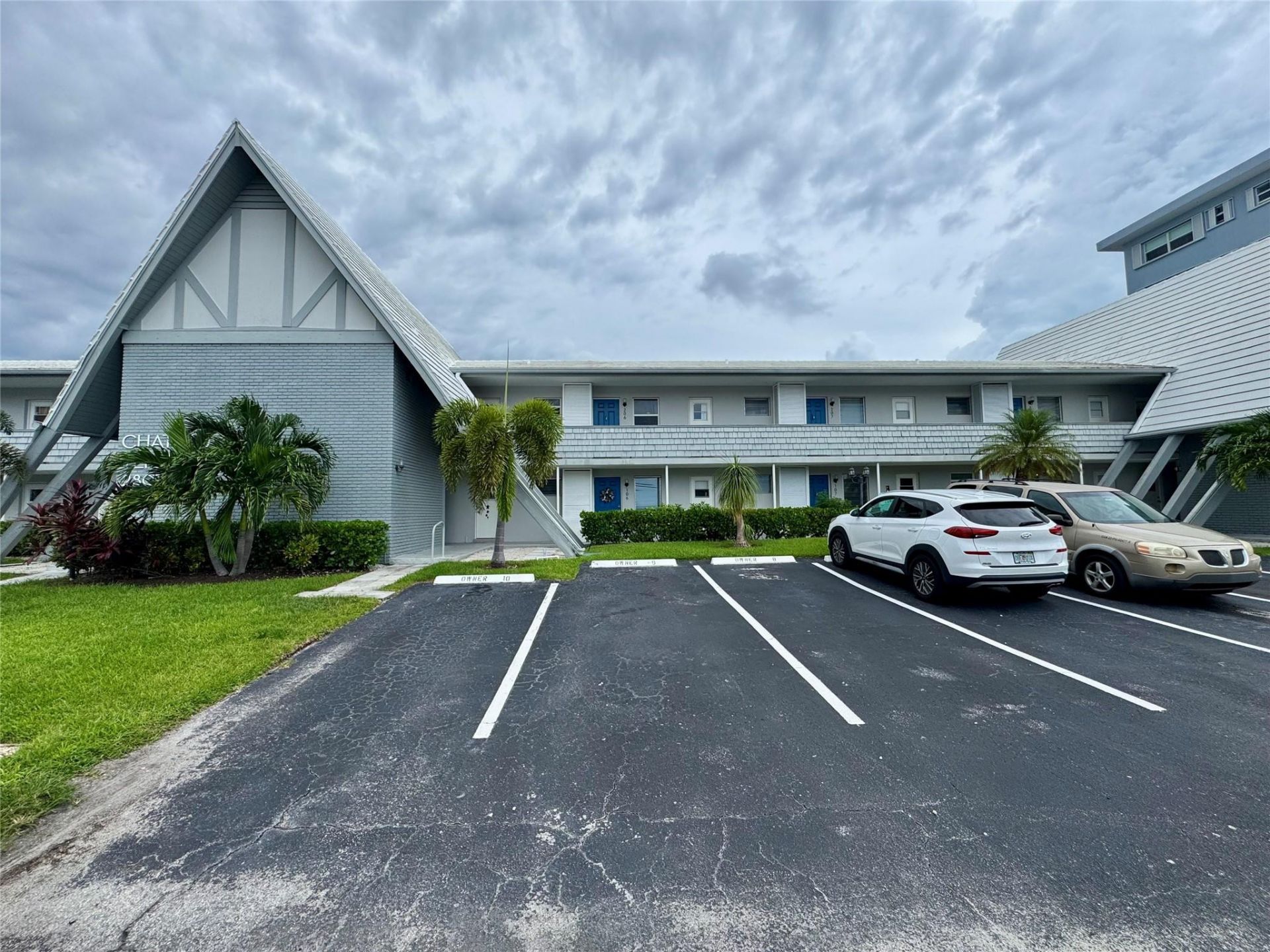 2801 NE 33rd Court, Unit 206, Fort Lauderdale, FL 33306 Photo
