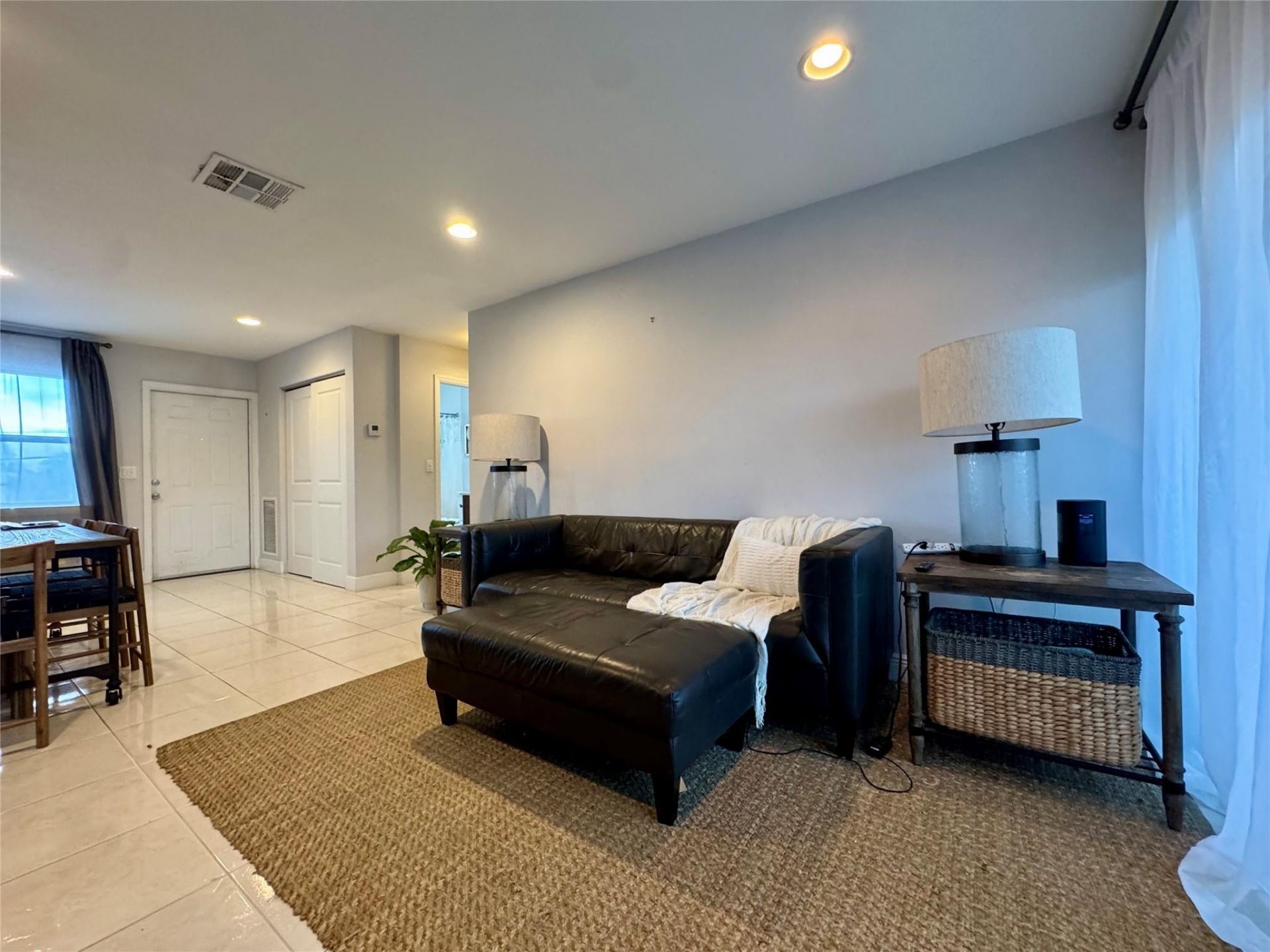 2801 NE 33rd Court, Unit 206, Fort Lauderdale, FL 33306 Photo