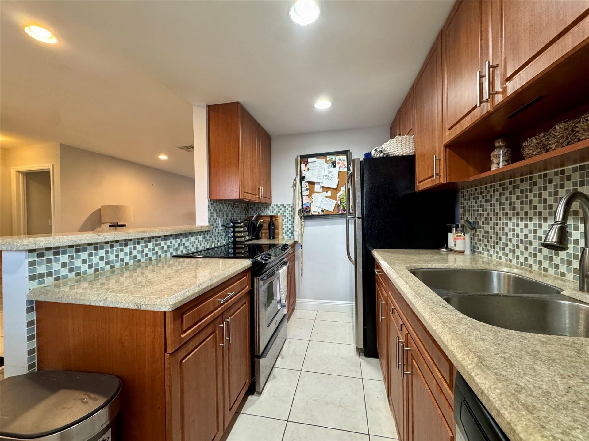 2801 NE 33rd Court, Unit 206, Fort Lauderdale, FL 33306 Photo