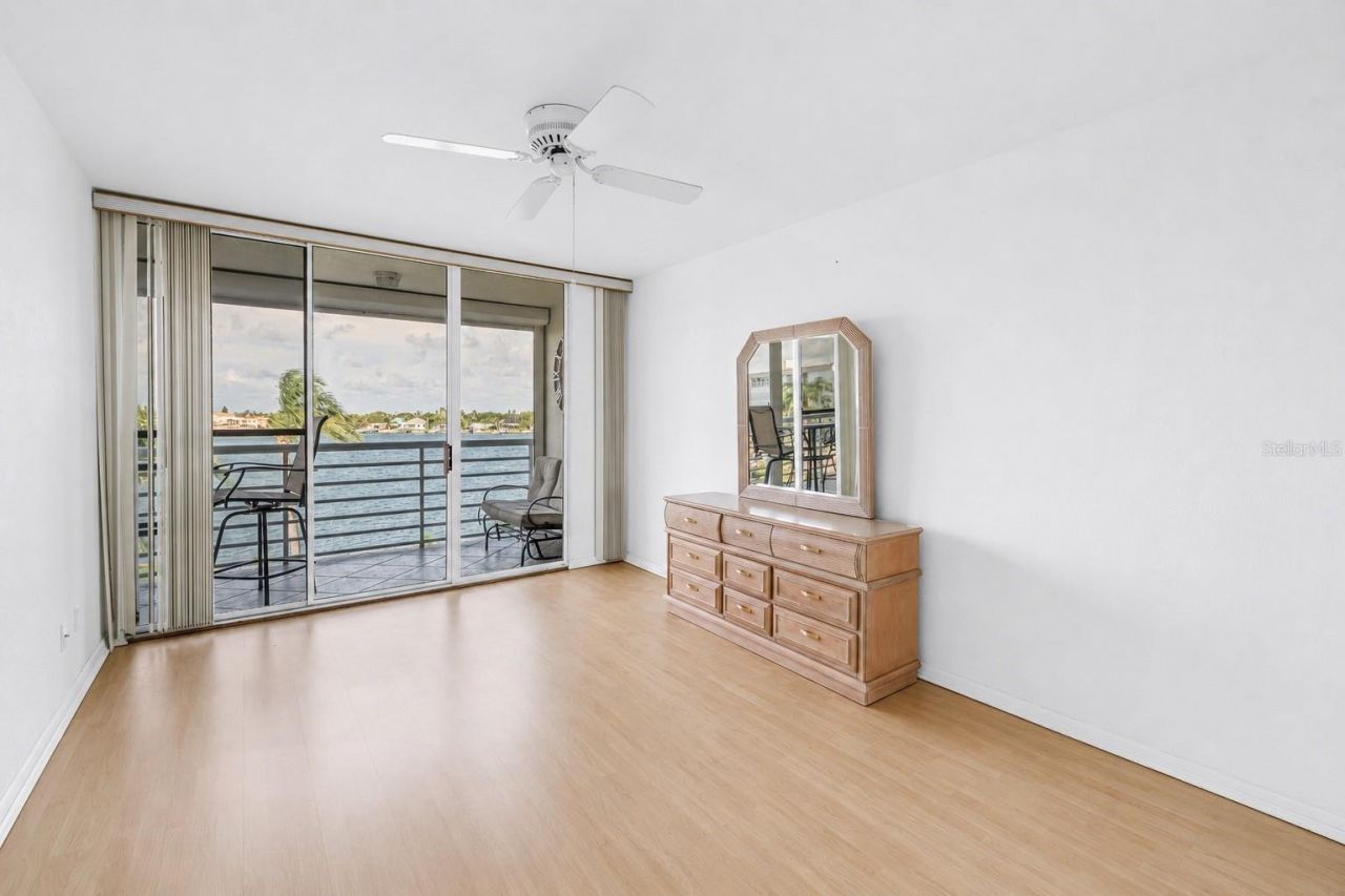 6001 Bahia Del Mar Circle, Unit 428, Saint Petersburg, FL 33715 Photo