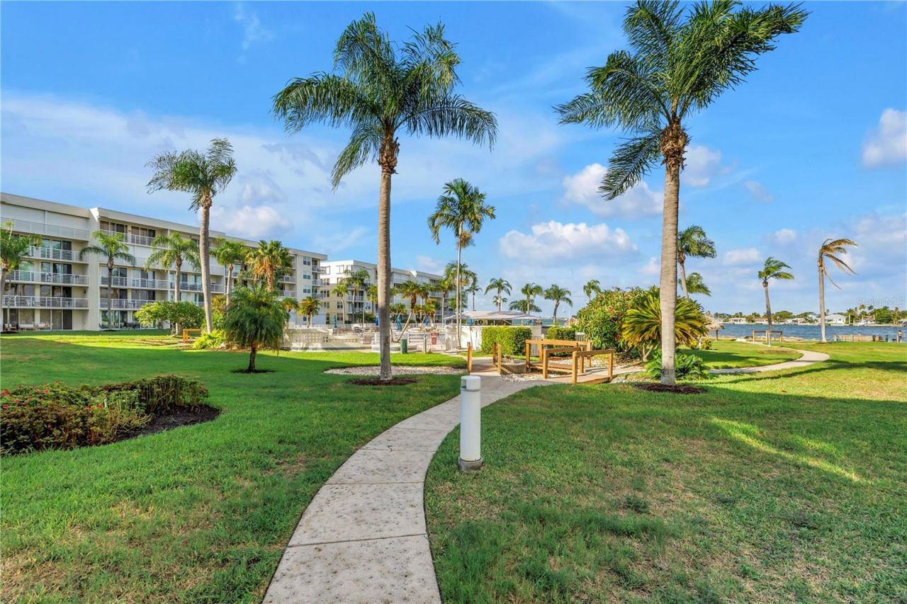 6001 Bahia Del Mar Circle, Unit 428, Saint Petersburg, FL 33715 Photo