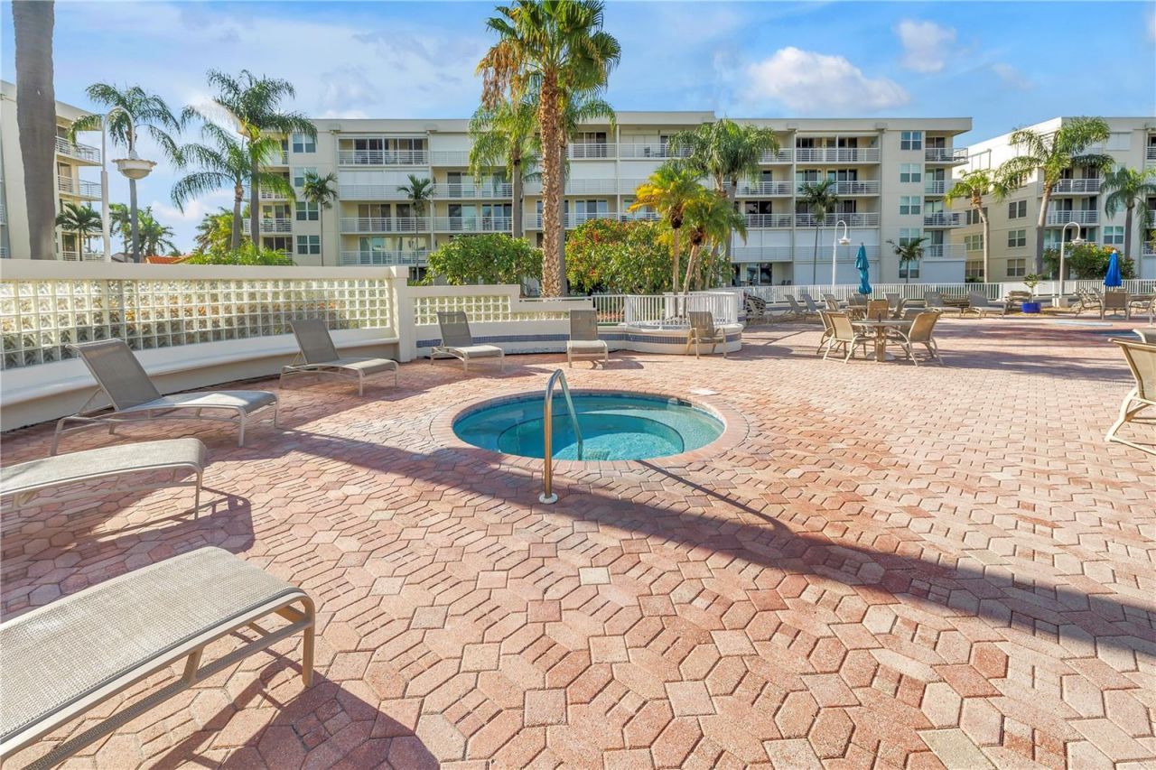 6001 Bahia Del Mar Circle, Unit 428, Saint Petersburg, FL 33715 Photo